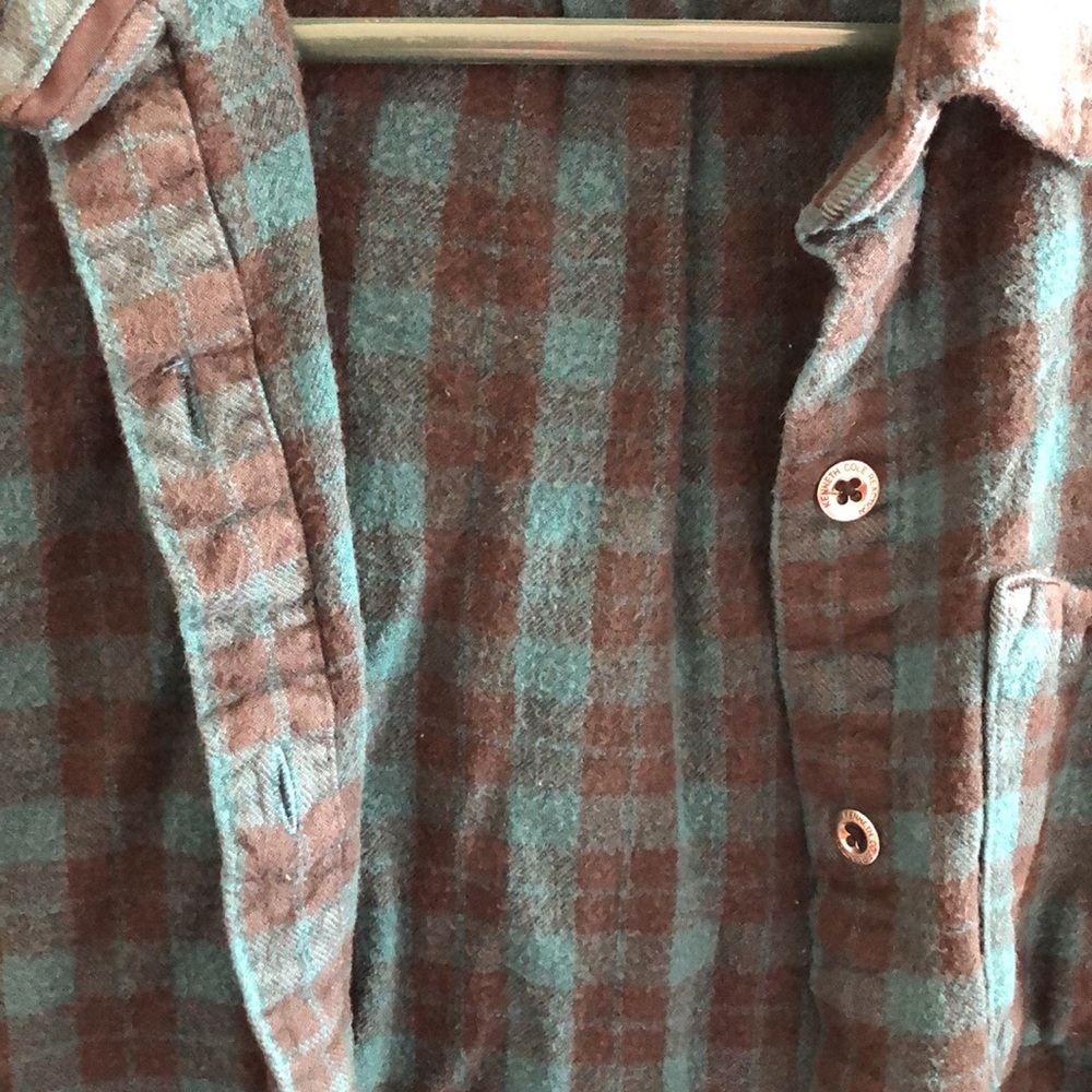Kenneth Cole button down flannel - Picture 4 of 4